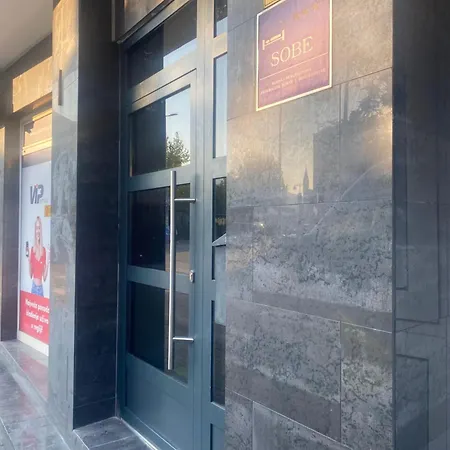 Palace 3* מוסטר